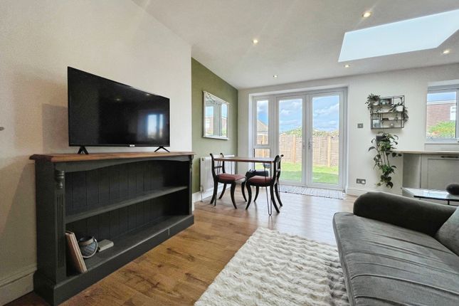 36, Upper Weybourne Lane, Surrey photo 4