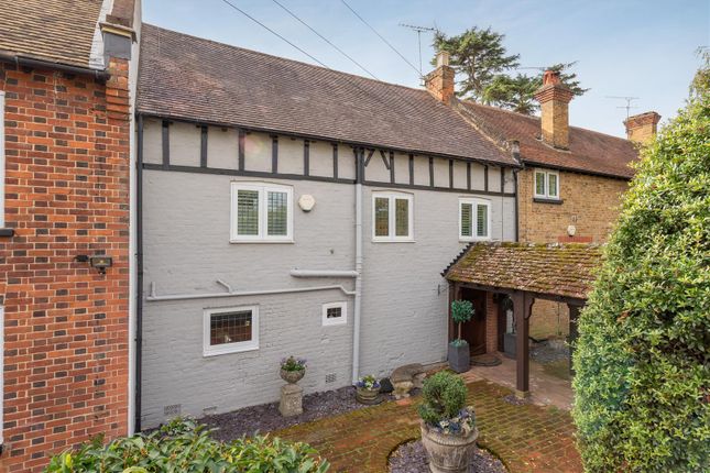 Thumbnail Mews house for sale in Church Road, Old Windsor, Windsor