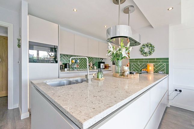 40, Regency Gardens, Chorley photo 4