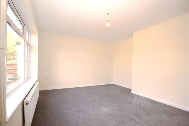 Room 2, 3, Blackwell Avenue, Surrey photo 5