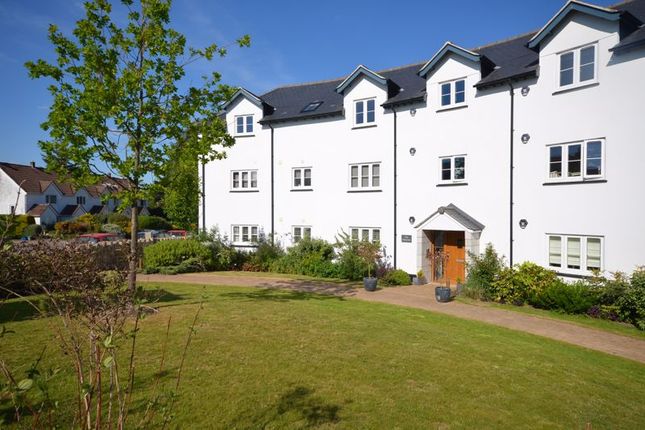 Flat for sale in 1 Hares Close, Chagford, Devon