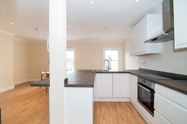 2, 334-336 King Street, W6, King Street, W6, London photo 3