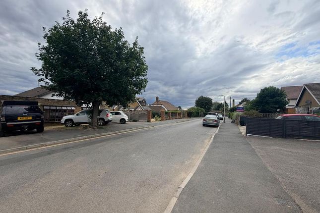 9A, St. Margarets Avenue, Uxbridge photo 3