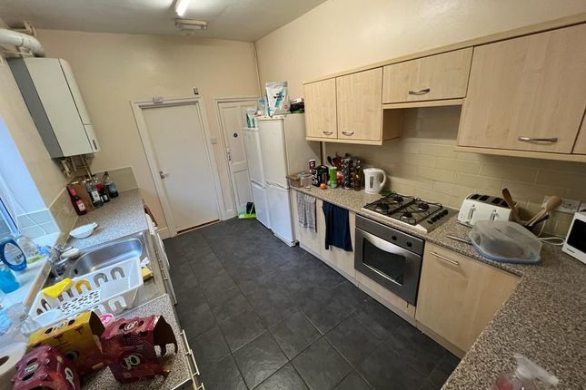 Terraced house to rent in Sovereign Road, Earlsdon, Coventry