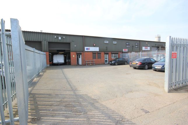 Light industrial to let in Lower Road, Gravesend