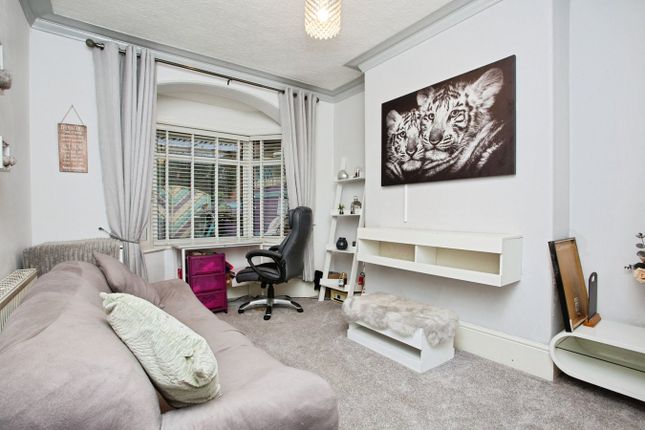 4, Hall Avenue, Blackpool photo 3