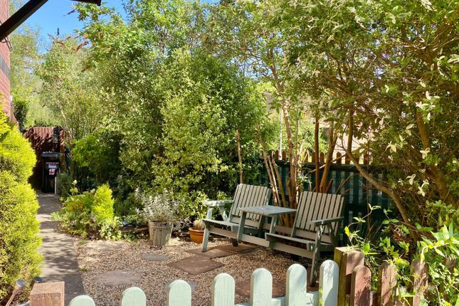 15 Waterloo Way, Ringwood photo 4