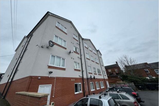 Thumbnail Flat to rent in Wistaston Road, Crewe