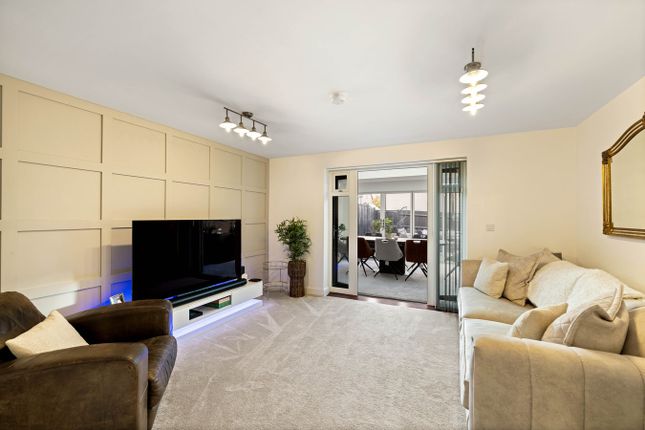27, Nearne Way, Folkestone photo 2