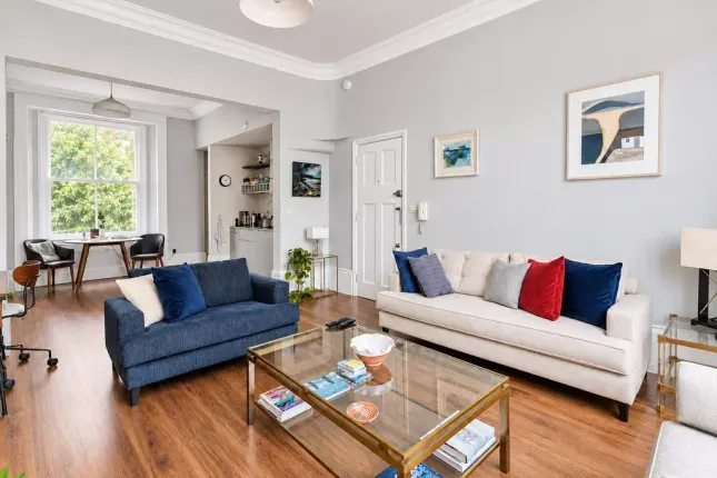 38, Pembridge Villas, London photo 4