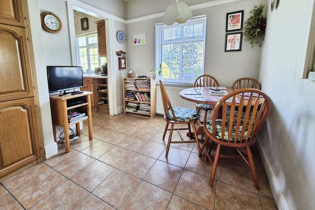 Breakfast Room