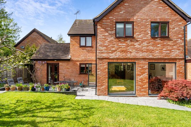 9, Angel Meadows, Hook photo 2