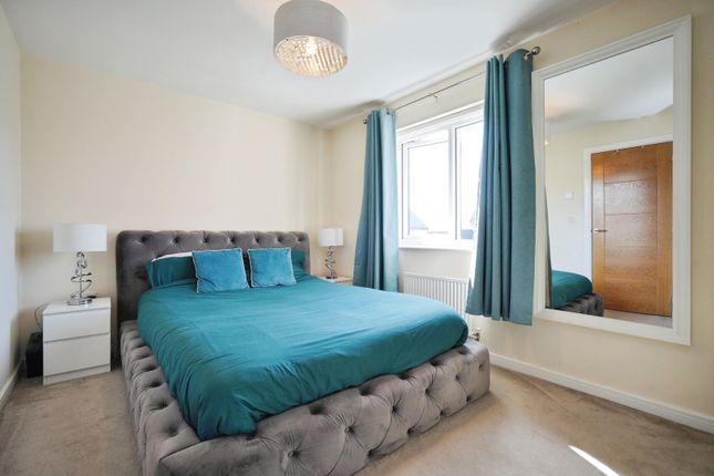 16, Osprey Drive, Burton-on-Trent photo 4