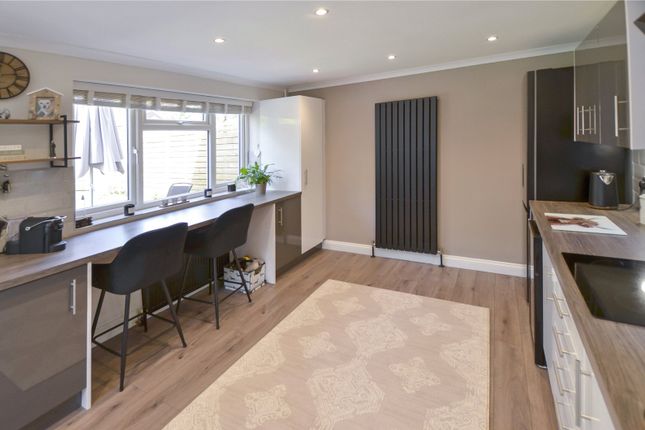 2, Siskin Close, Dorset photo 4