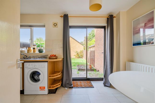 3, Blackberry Close, Chippenham photo 4
