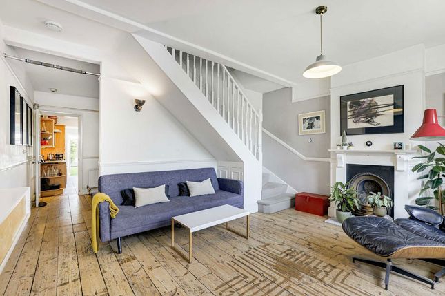20, Gould Road, Twickenham photo 4