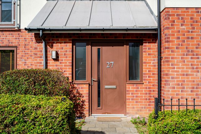 27, Poppy Avenue, Milton Keynes photo 3