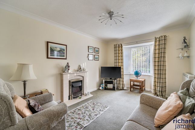 26, Castleton Road, Swindon photo 2