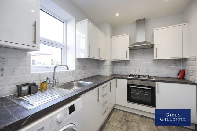 5-bed flat on Cowley Road, Uxbridge, £3,250/mo