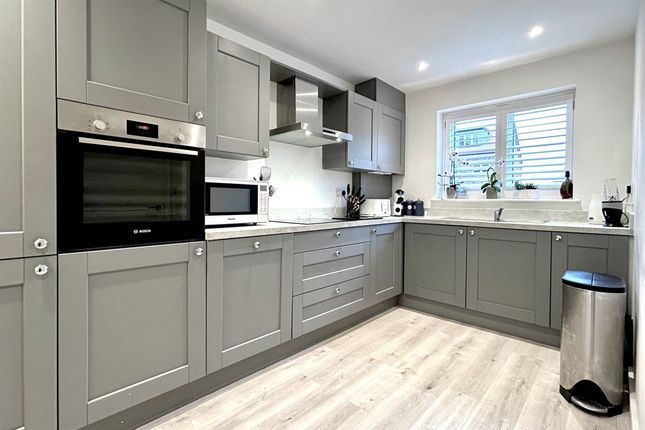 5 Beechwood Gardens, Cheadle photo 2