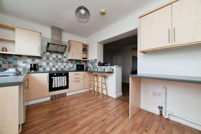 74, Bedford Road, Hessle photo 3
