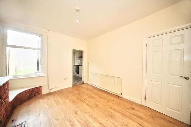 34 Chiltern Rise, Luton photo 4