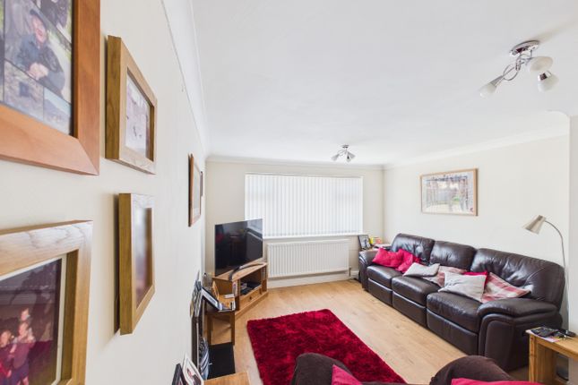 47 Ullswater Drive, Hull, East Riding of Yorkshire photo 3