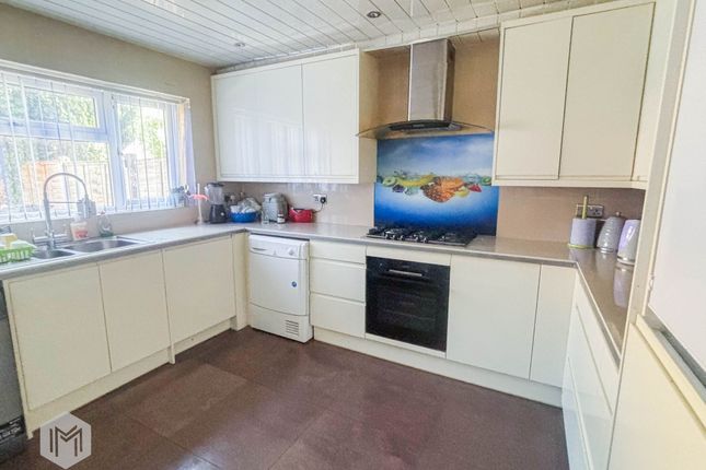 31 Woodbridge Drive, Bolton photo 4