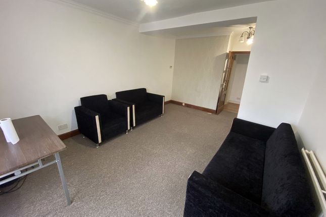 49, Norfolk Road, Ilford photo 3