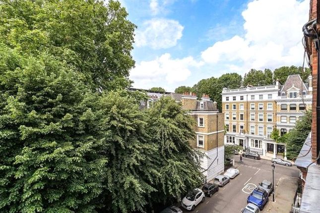 Flat 2, 22, Gledhow Gardens, London photo 4