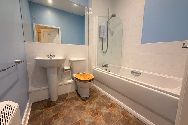 18, Kiers Court, Bolton photo 4