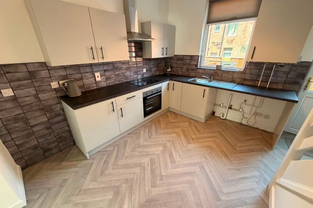 13, Fairbairn Street, Bolton photo 4