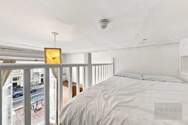 Flat 4, 124, Belgrave Road, London photo 4