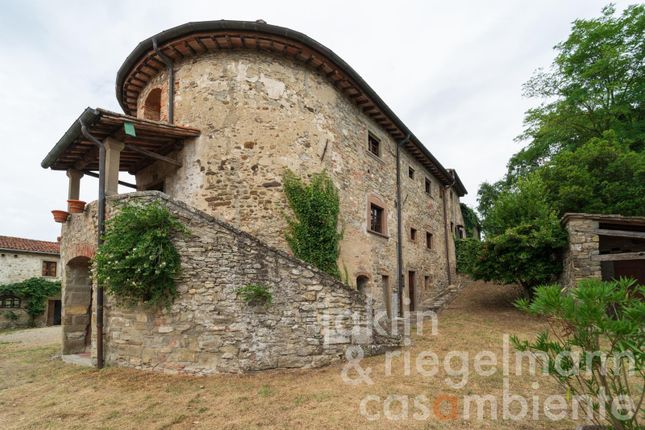 Country house for sale in Italy, Tuscany, Arezzo, Poppi