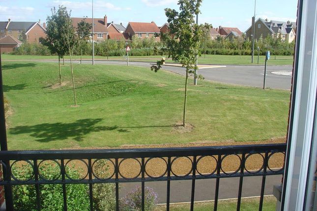 12, Harlow Crescent, Milton Keynes photo 4