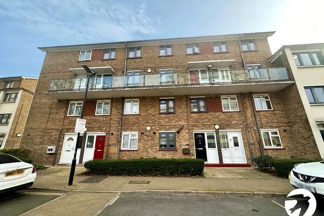 Flat for sale in Eltham Road, London