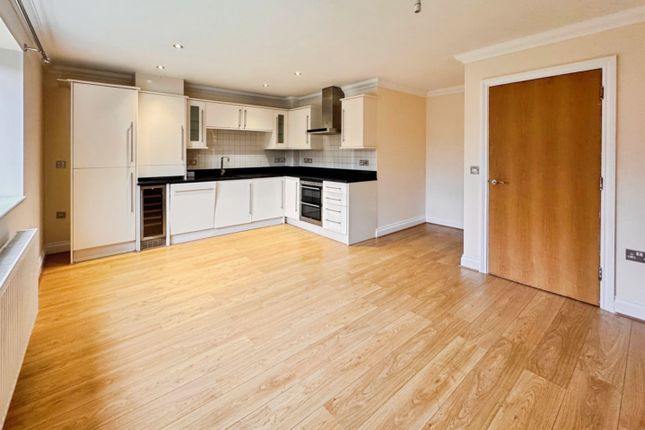 Flat 1, 1, Southend Road, Hockley photo 3