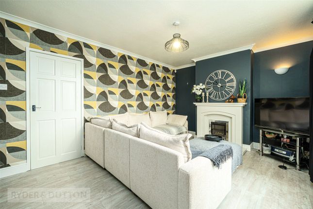 86, Longfield Avenue, Huddersfield photo 2
