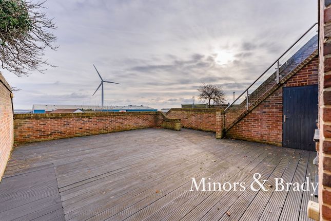 2 Youngman Villas, Lowestoft photo 4