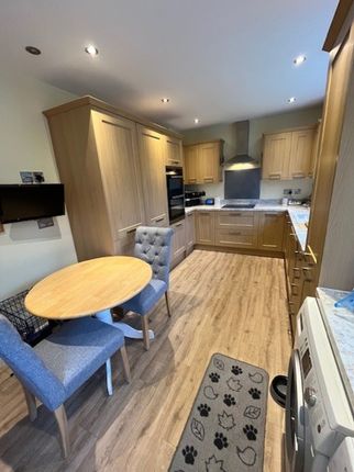 14 The Crescent, Doncaster photo 4