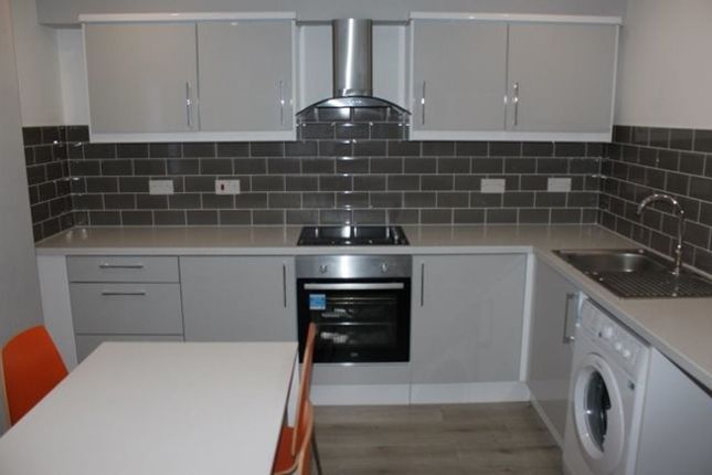 Flat to rent in Holly Road, Fairfield, Liverpool