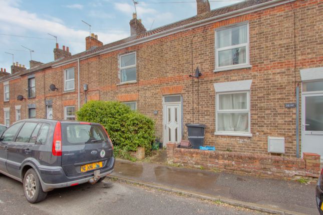 Terraced house for sale in Thomas Street, Taunton