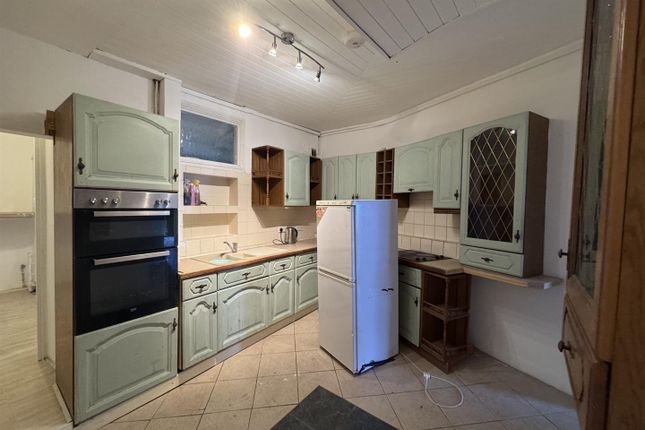 First floor flat, Flat 1 2A, Regent Street, Teignmouth photo 2