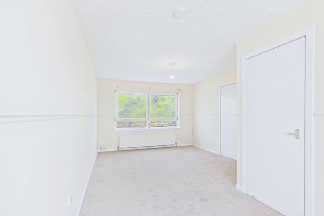 355, Redburn, West Dunbartonshire photo 4