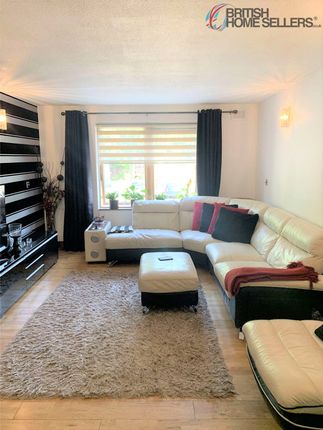 3 bed maisonette for sale in Daniels Road, London SE15