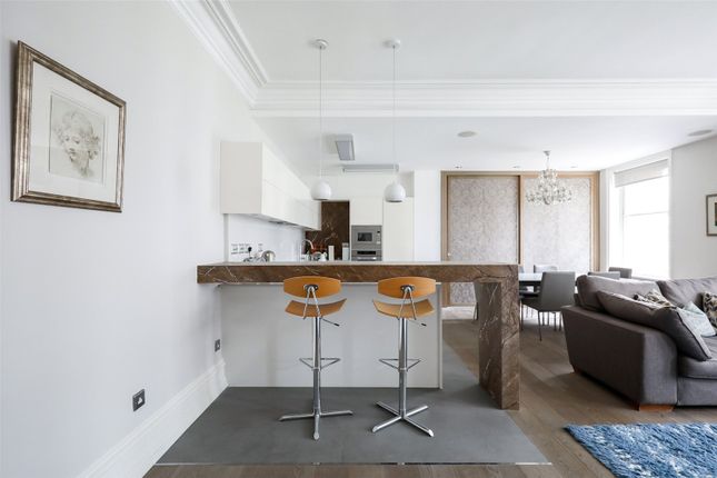 Flat to rent in Knightsbridge, London