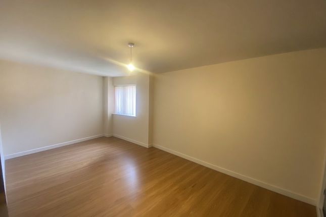 Flat 22, Crecy Court, Leicester photo 5
