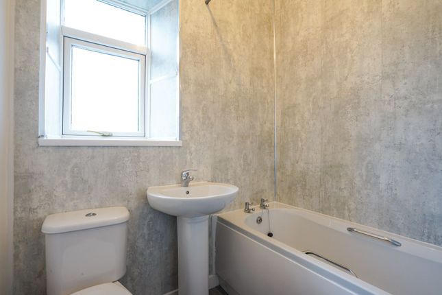 18, Berry Edge Road (E), Consett photo 5