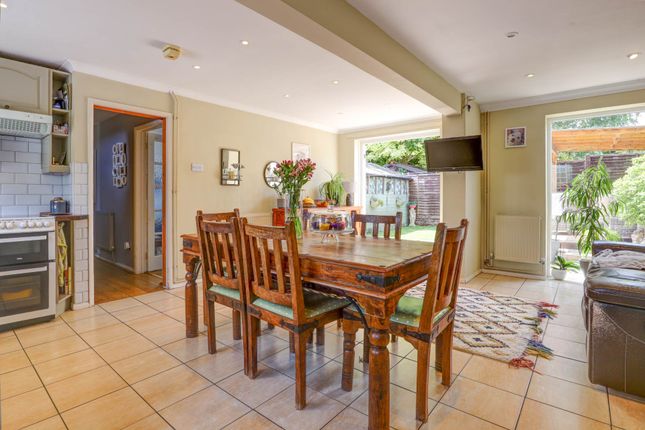 6, Richmond Road, Blandford Forum photo 3