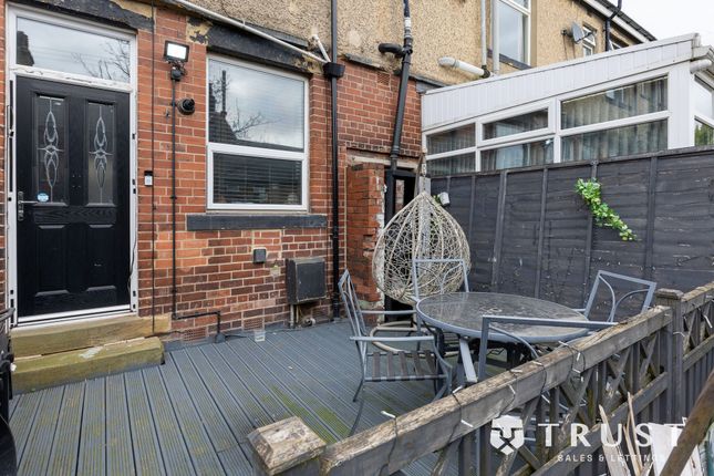 44 First Street, Bradford photo 2